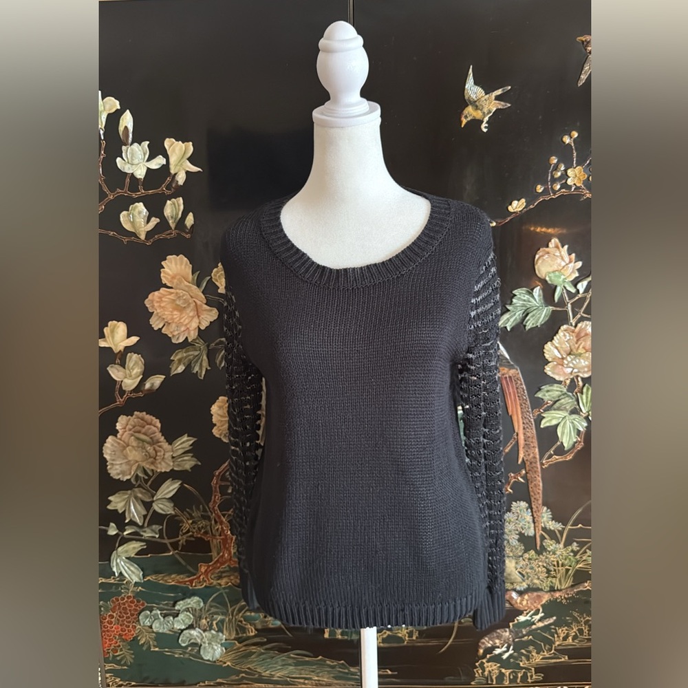 Elegant Black Sweater with Intricate Lace Sleeves